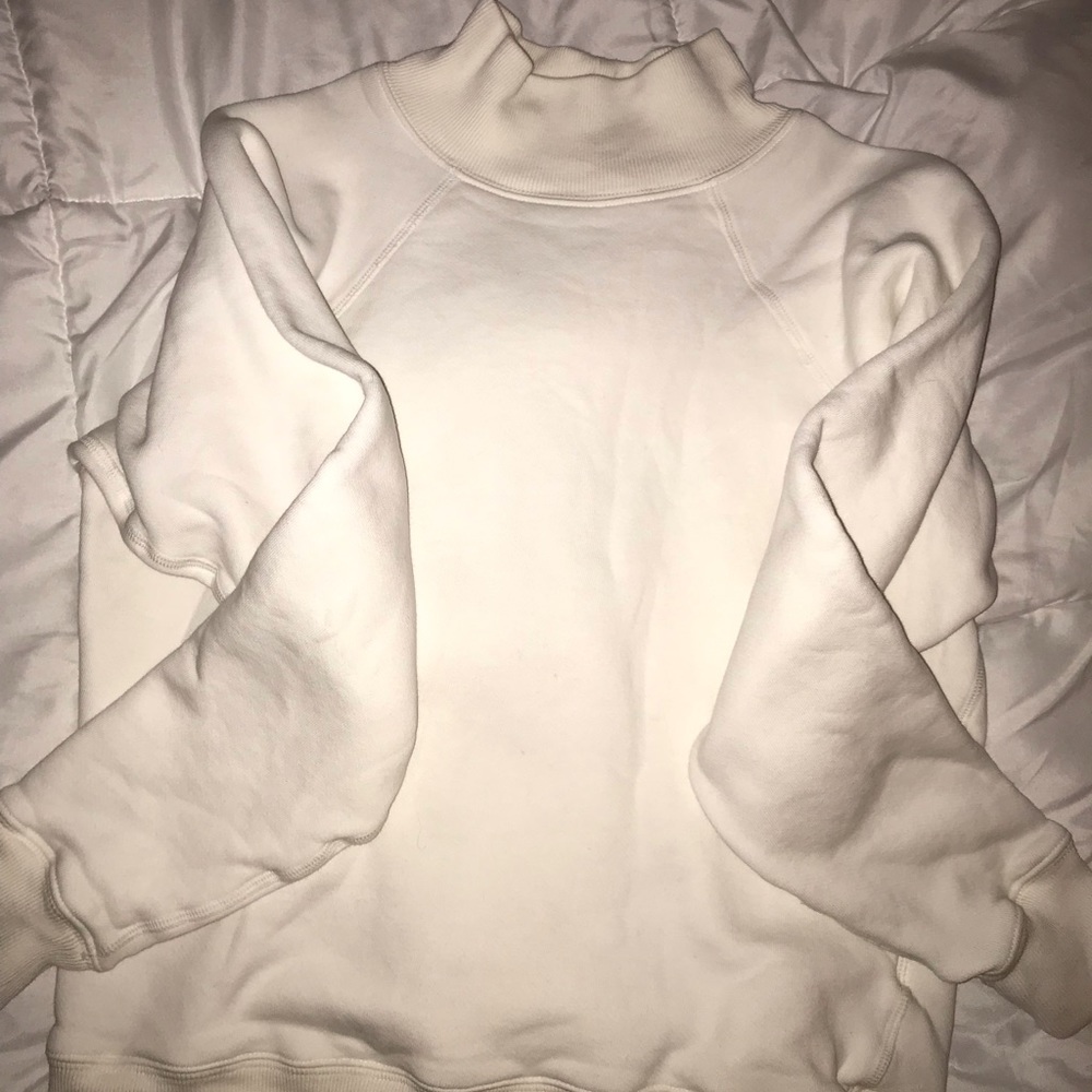 White turtleneck Agolde sweater